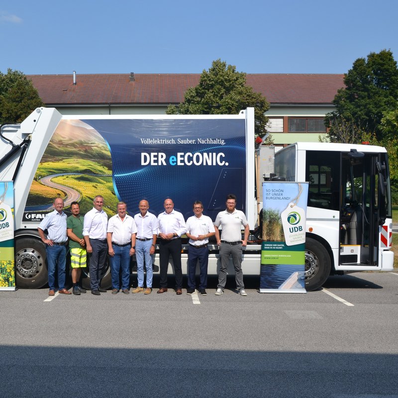 elektrisches Müllsammelfahrzeug im Burgenland Prawits, Fleischhacker, Szelinger, Lampel, Janisch, Rosner, Haider, Kremsl
